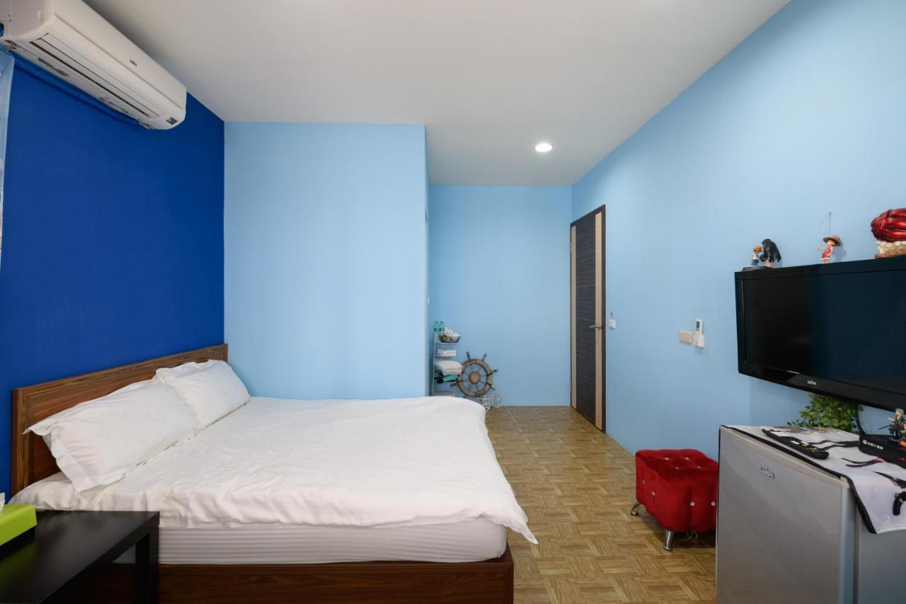 羅東夜市 小宅一生民宿 Night Market Small House Lifetime Hotel Luodong Zewnętrze zdjęcie
