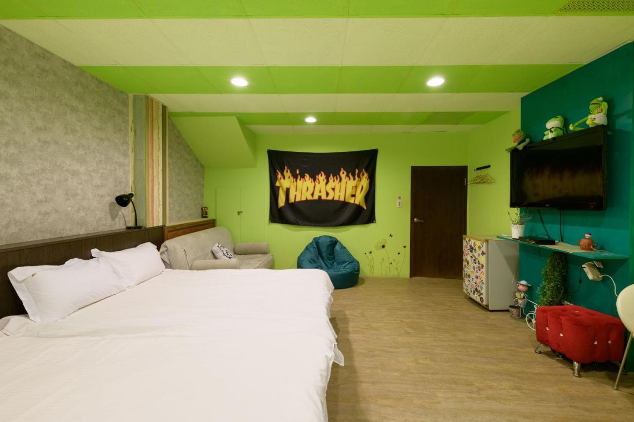 羅東夜市 小宅一生民宿 Night Market Small House Lifetime Hotel Luodong Zewnętrze zdjęcie