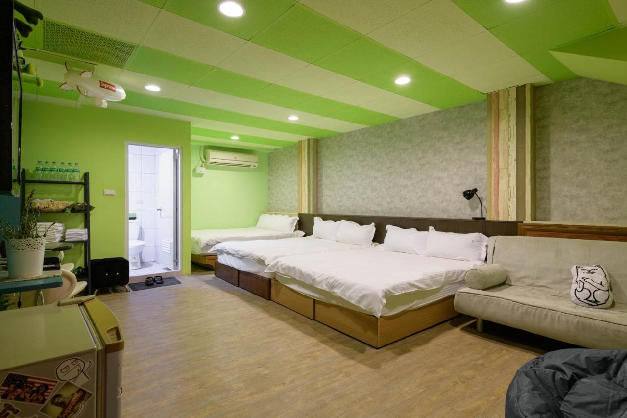 羅東夜市 小宅一生民宿 Night Market Small House Lifetime Hotel Luodong Zewnętrze zdjęcie