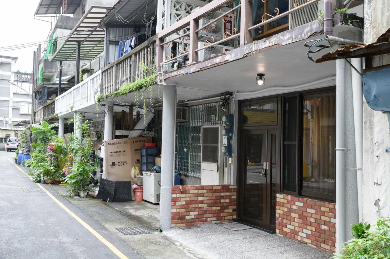 羅東夜市 小宅一生民宿 Night Market Small House Lifetime Hotel Luodong Zewnętrze zdjęcie